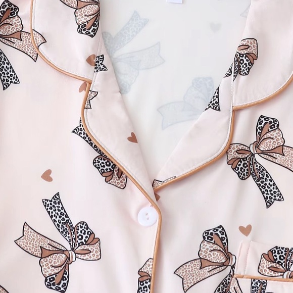 Elegant Leopard Bow print Loungewear Pajama Set New Boutique Soft Stretchy Comfy - Picture 3 of 8